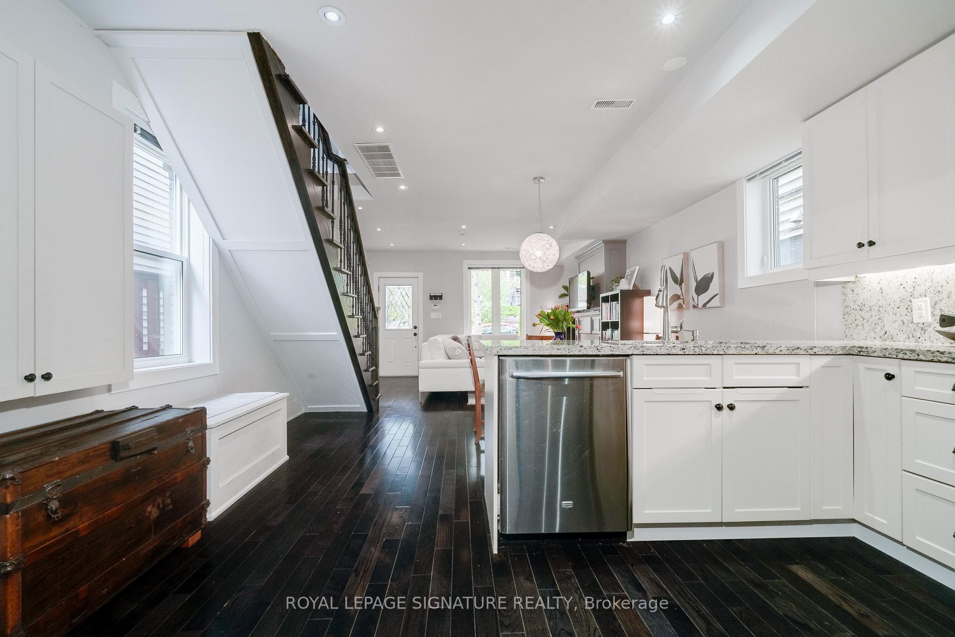 81 1/2 Boultbee Avenue photo 9