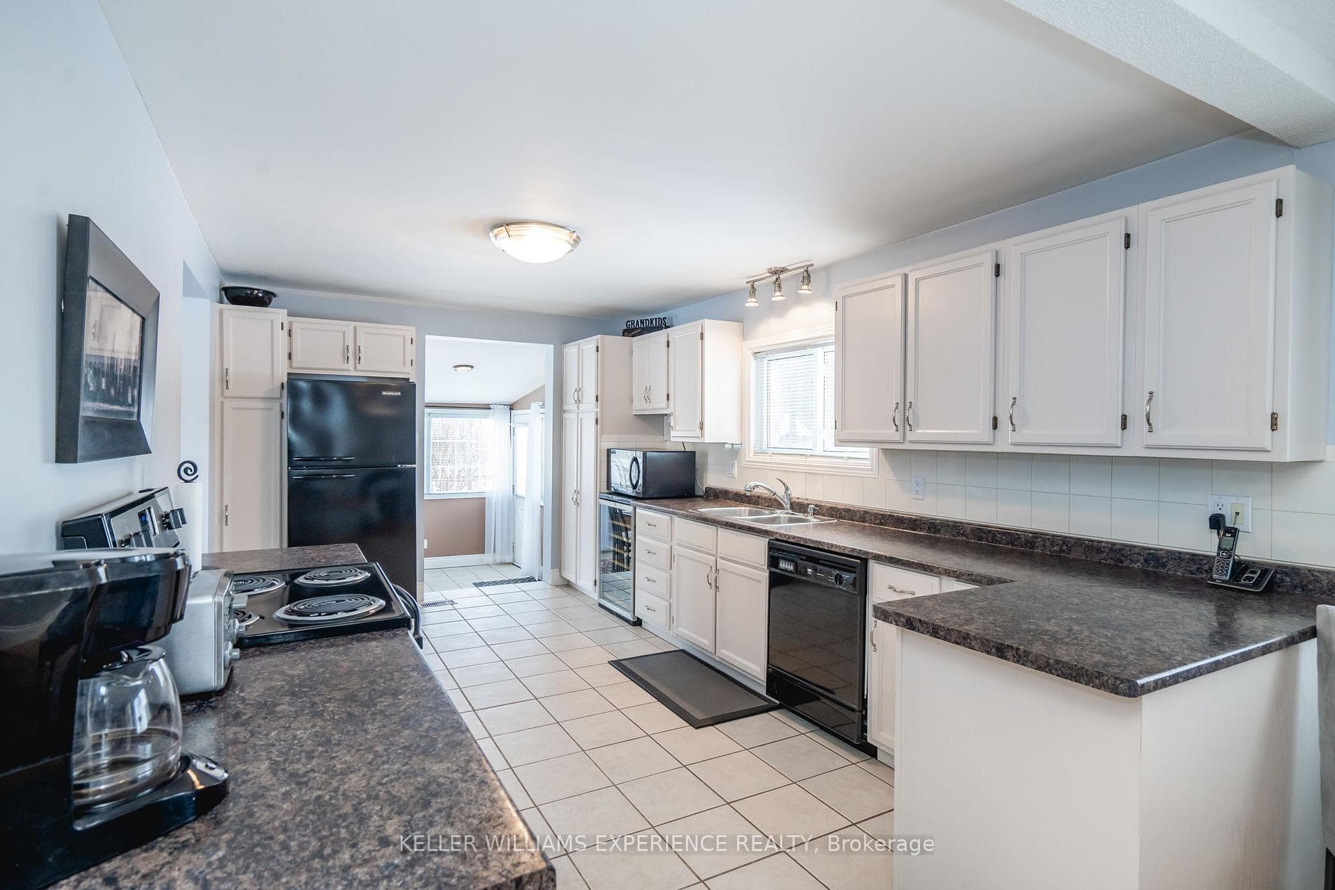 3514 PENETANGUISHENE Road photo 14
