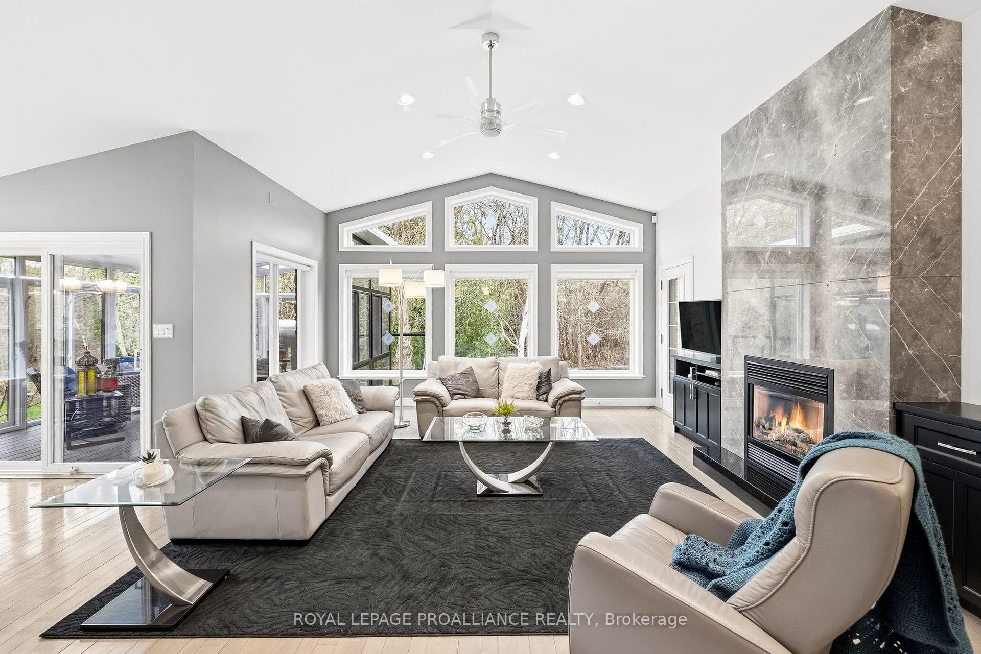 202 Prince Edward Street photo 8