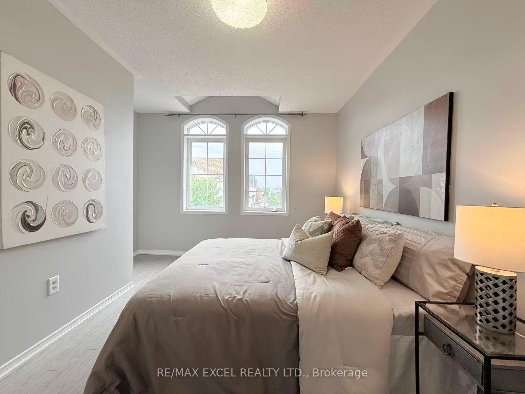 53 Northvale Road photo 15