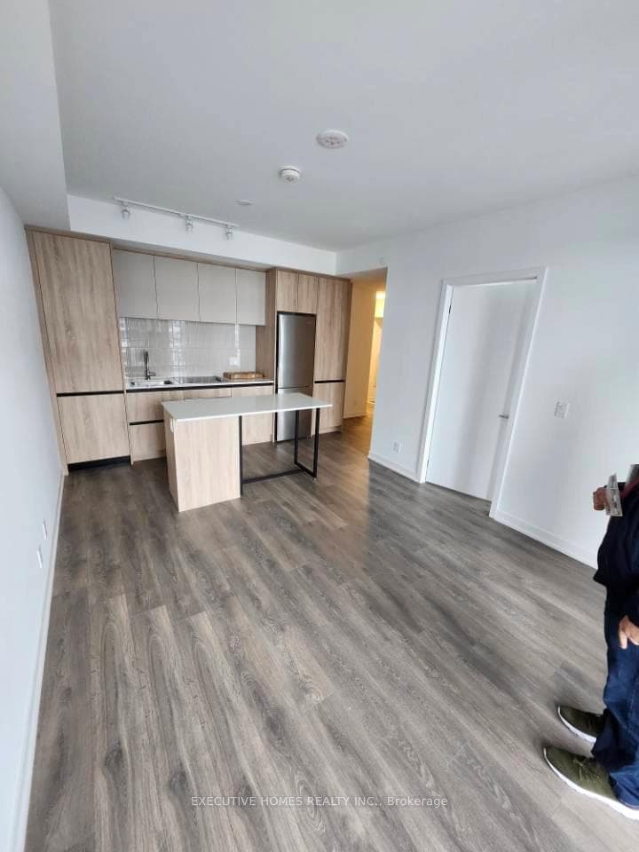 7950 Bathurst Street Unit 1124-A photo 3