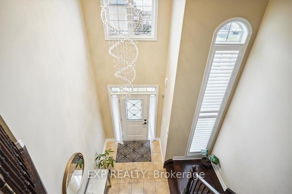 125 Lampman Drive photo 29