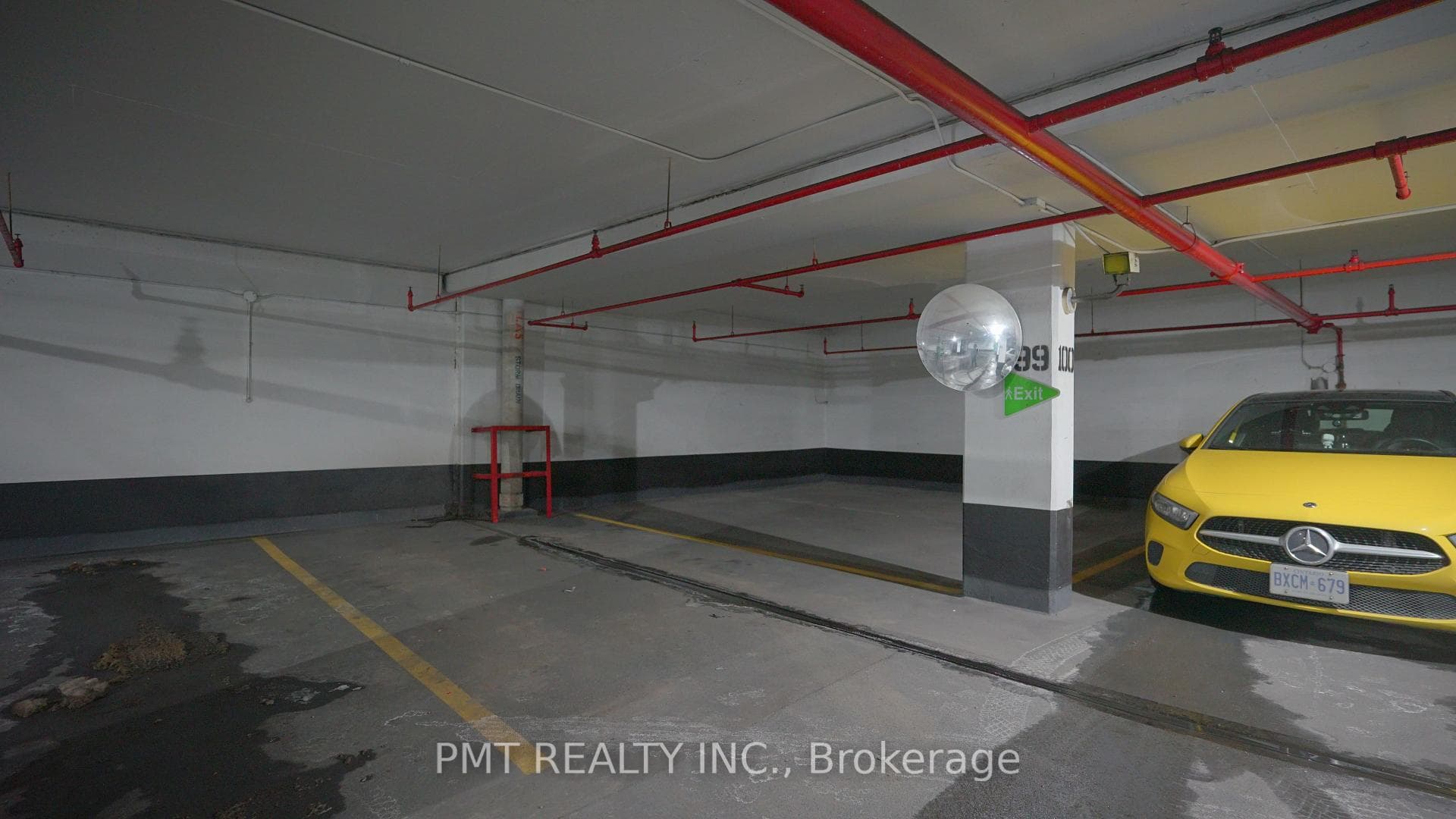 88 Corporate Drive Unit 708 photo 24