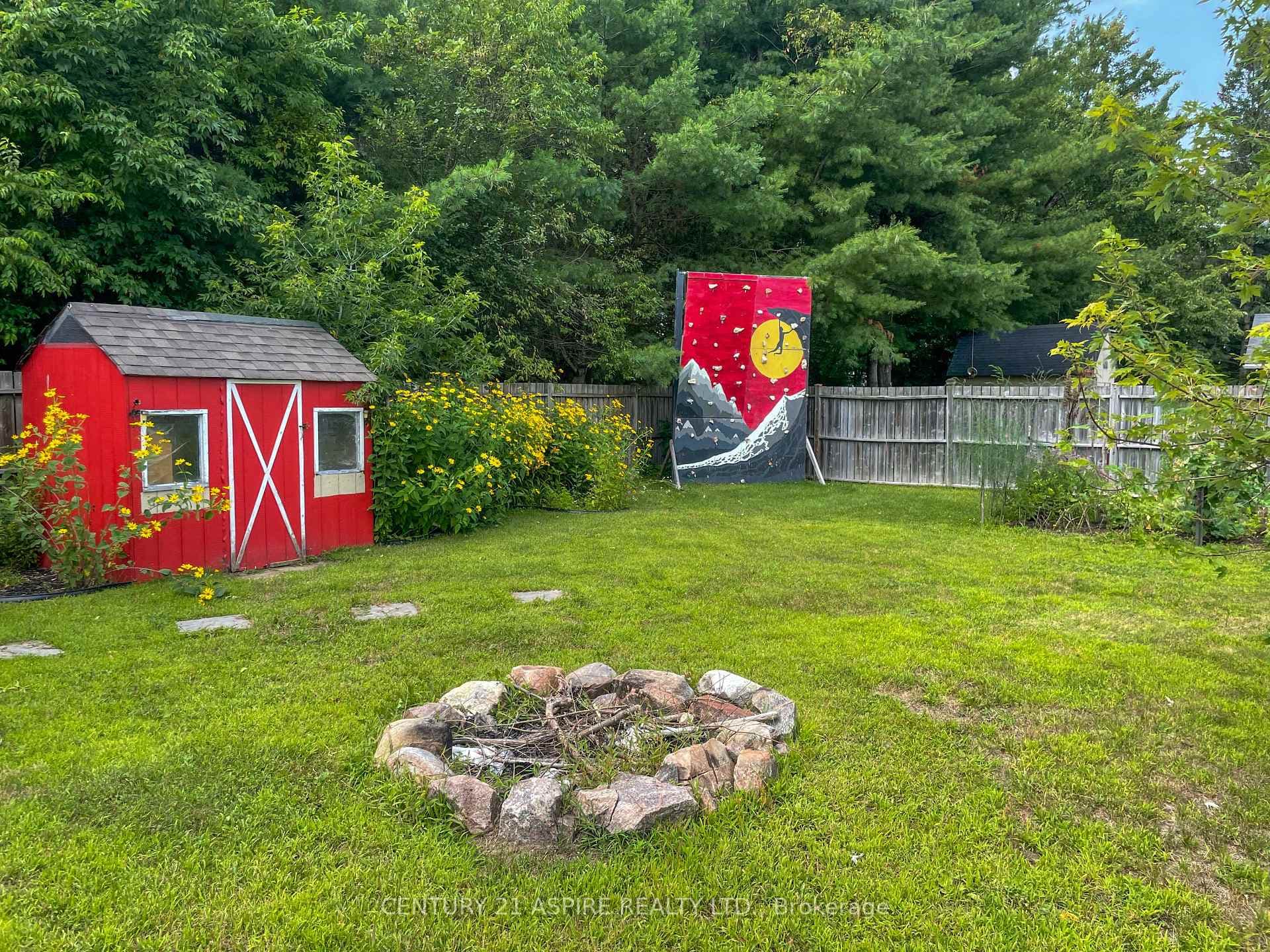 22 Joseph Street photo 28