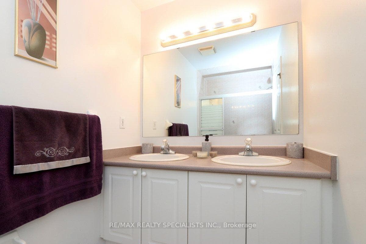 5817 QUESTMAN Hollow photo 23