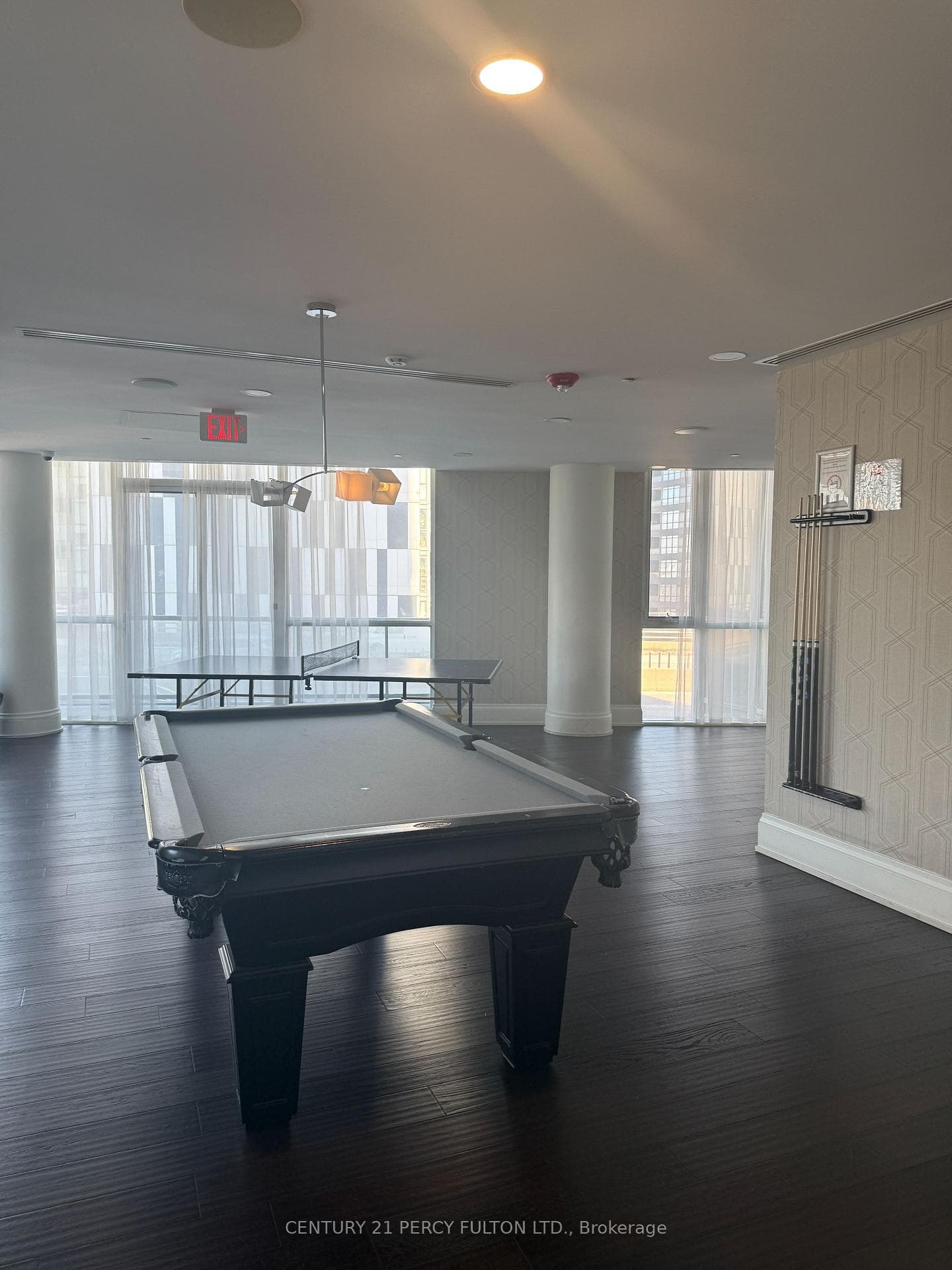 20 Bruyeres Mews Unit 809 photo 17