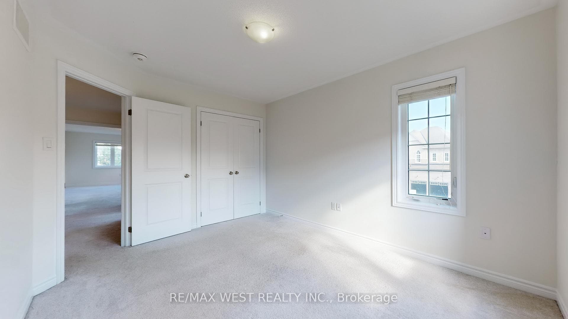 1 Brent Crescent photo 32