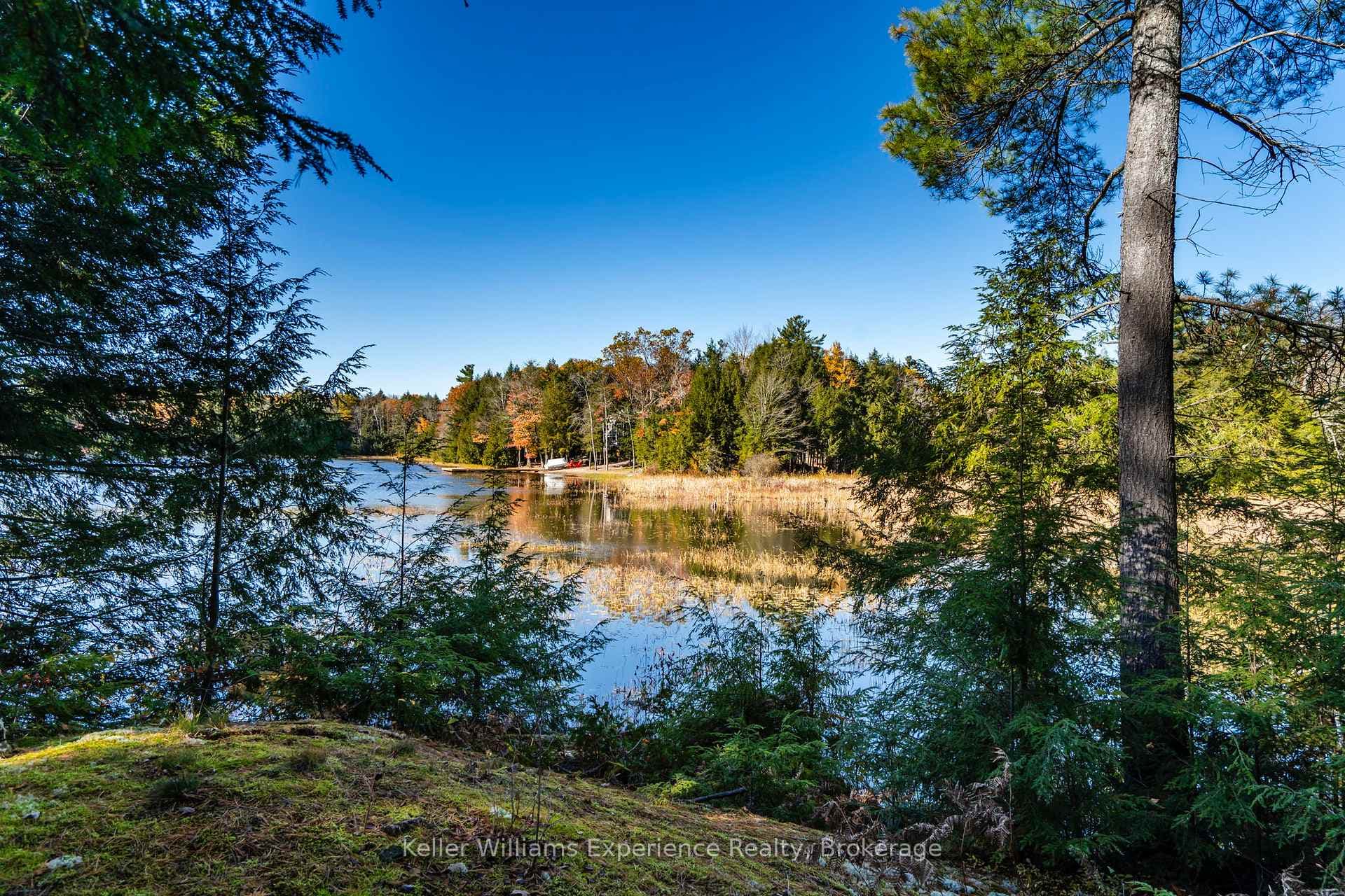 19 Huron Trail photo 42