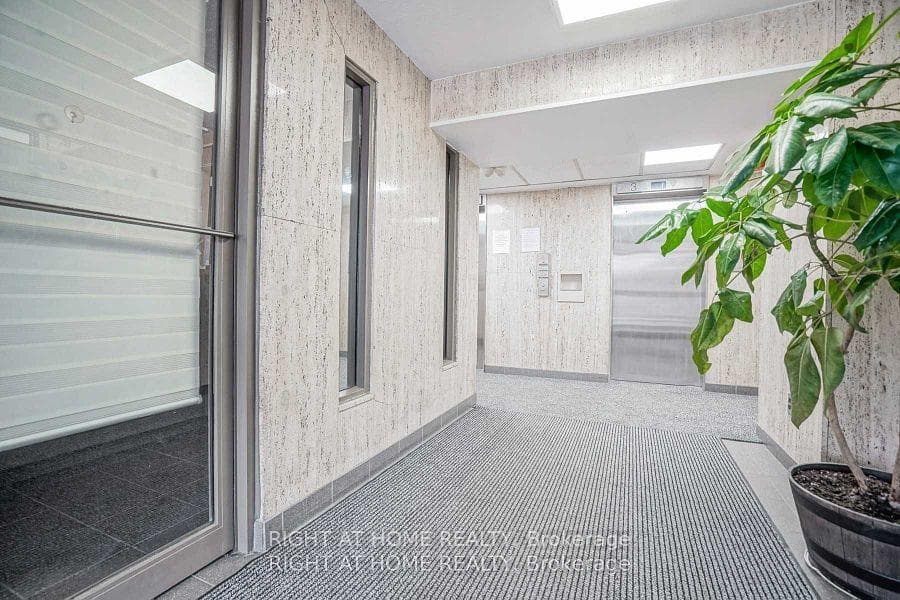 235 Grandravine Drive Unit 202 photo 2