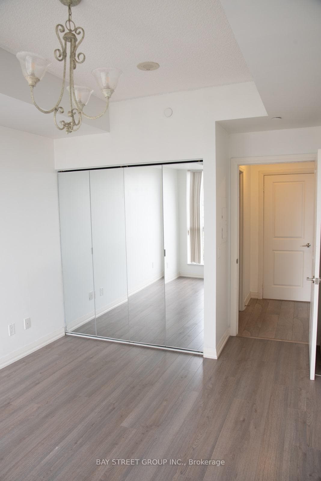 Bedroom_Pic2