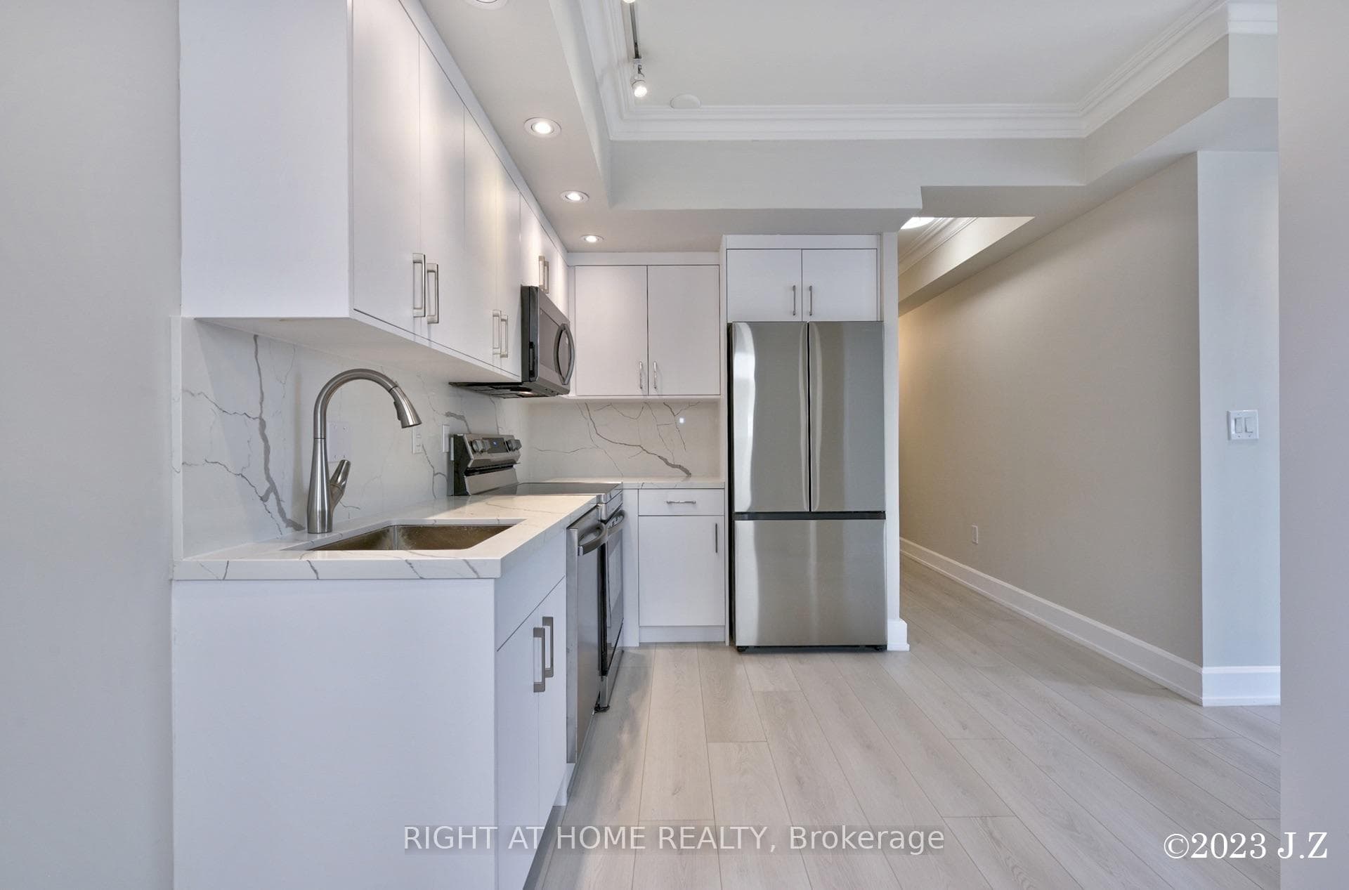 650 Sheppard Avenue Unit PH15 photo 6