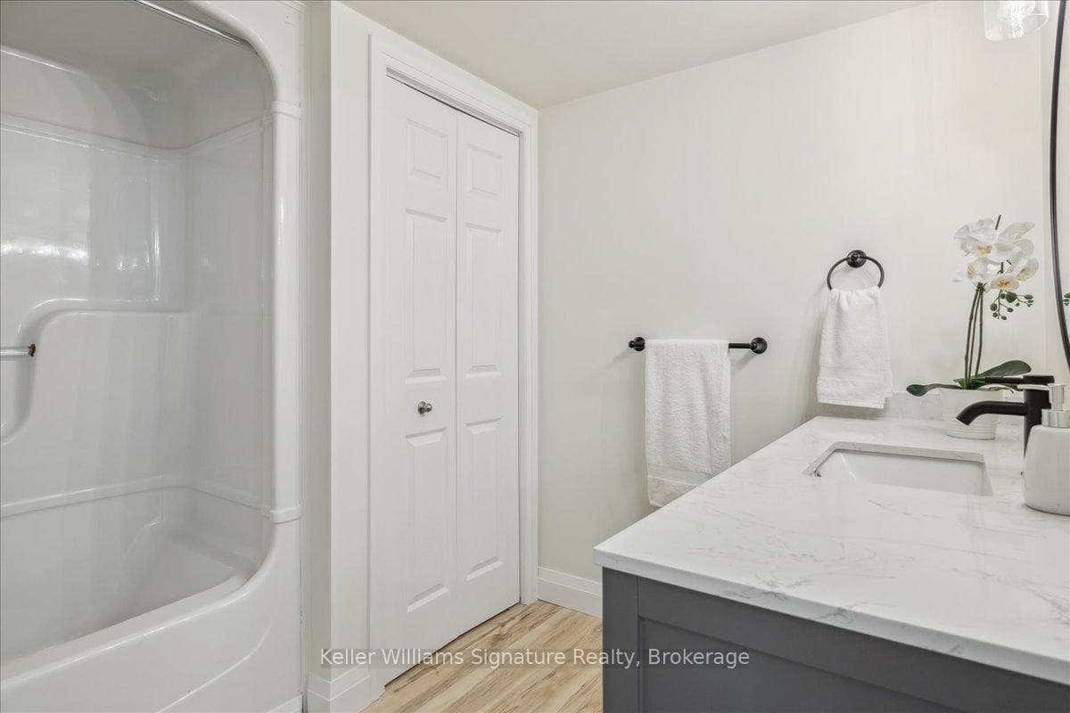 2075 Appleby Line Unit 205 photo 26