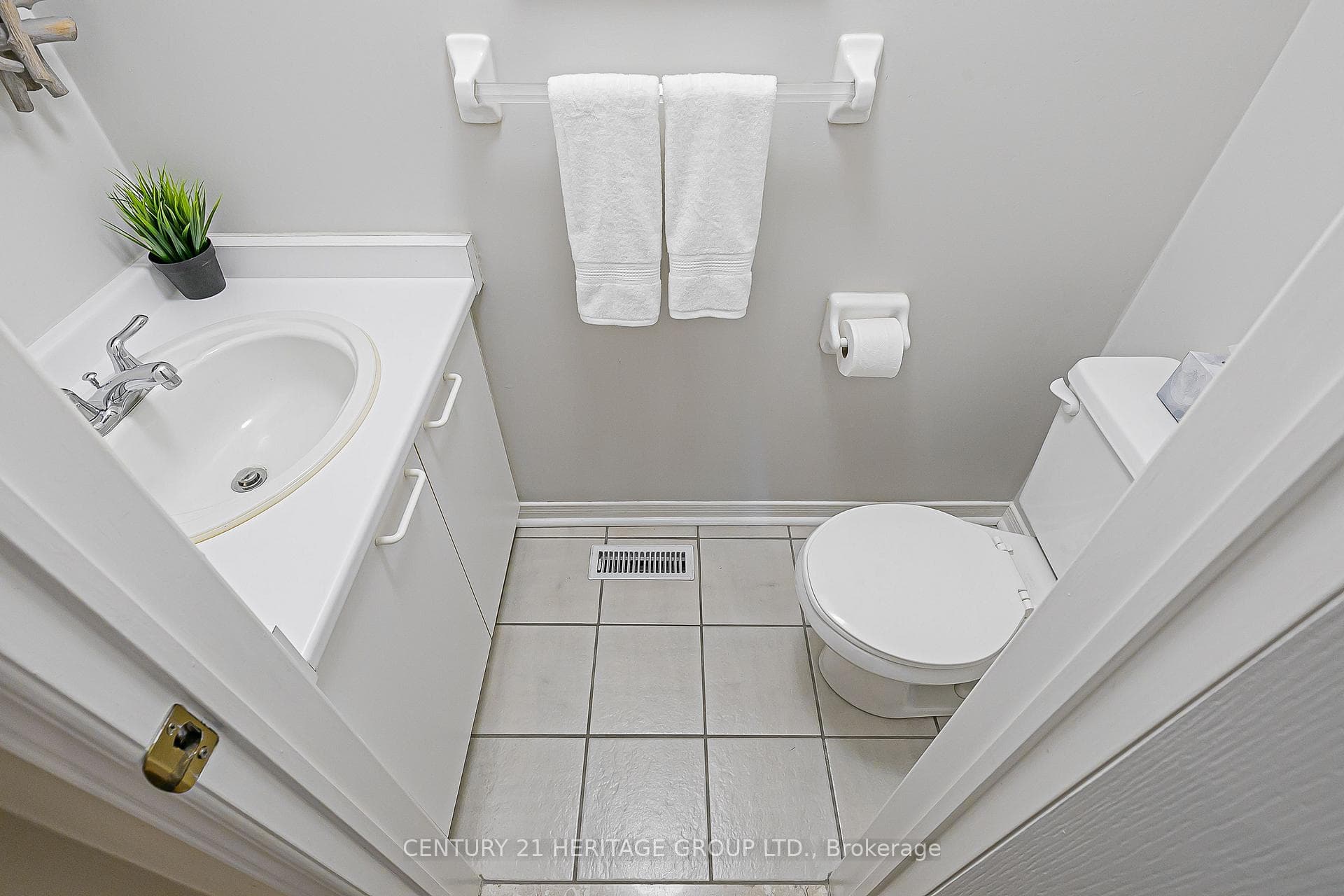 80 Primeau Drive photo 14