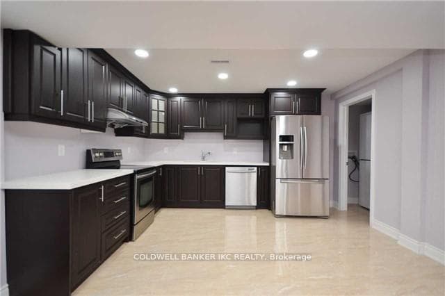 23 Plentywood Drive photo 4