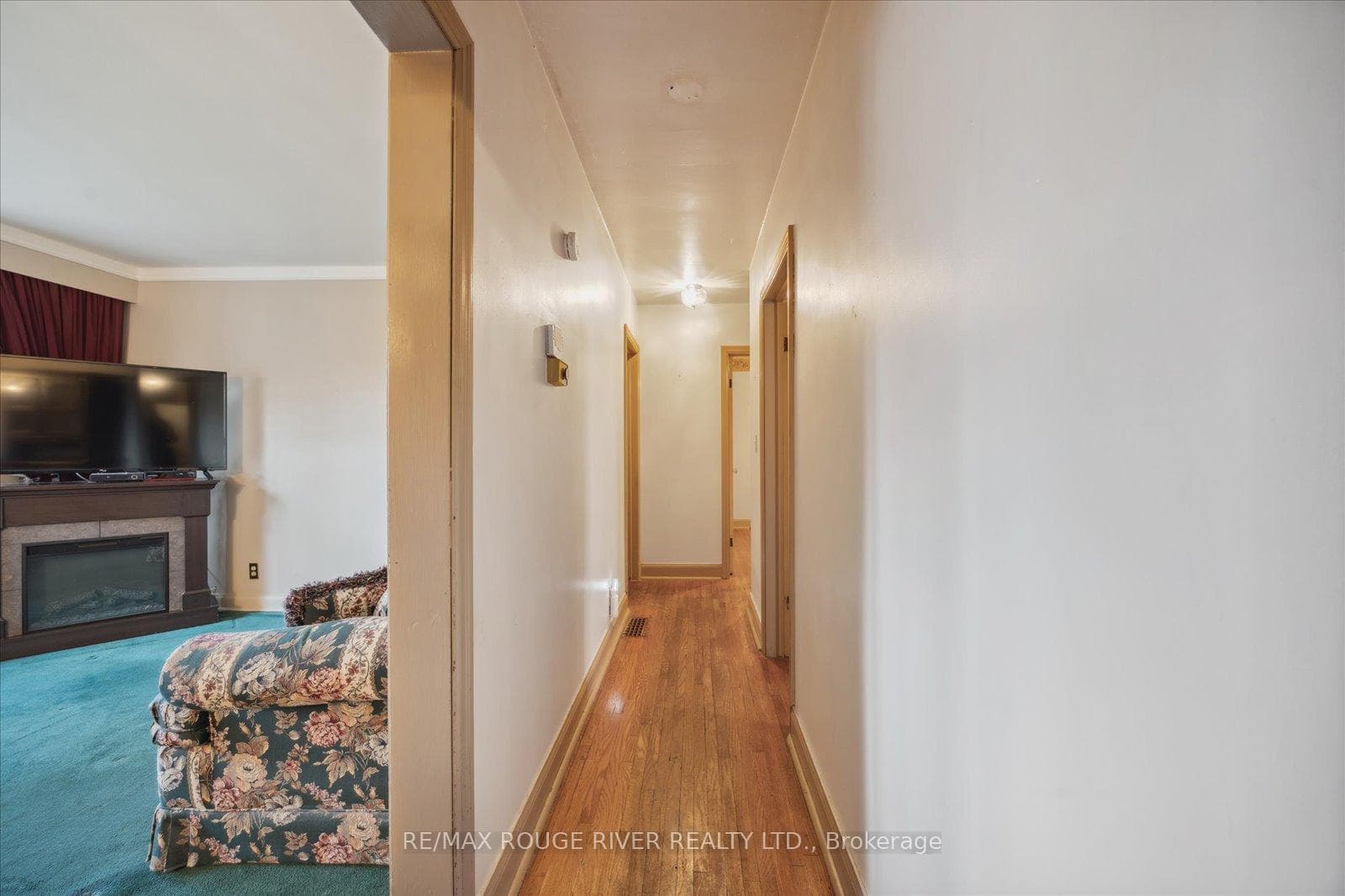 9 Orchard View Boulevard photo 16