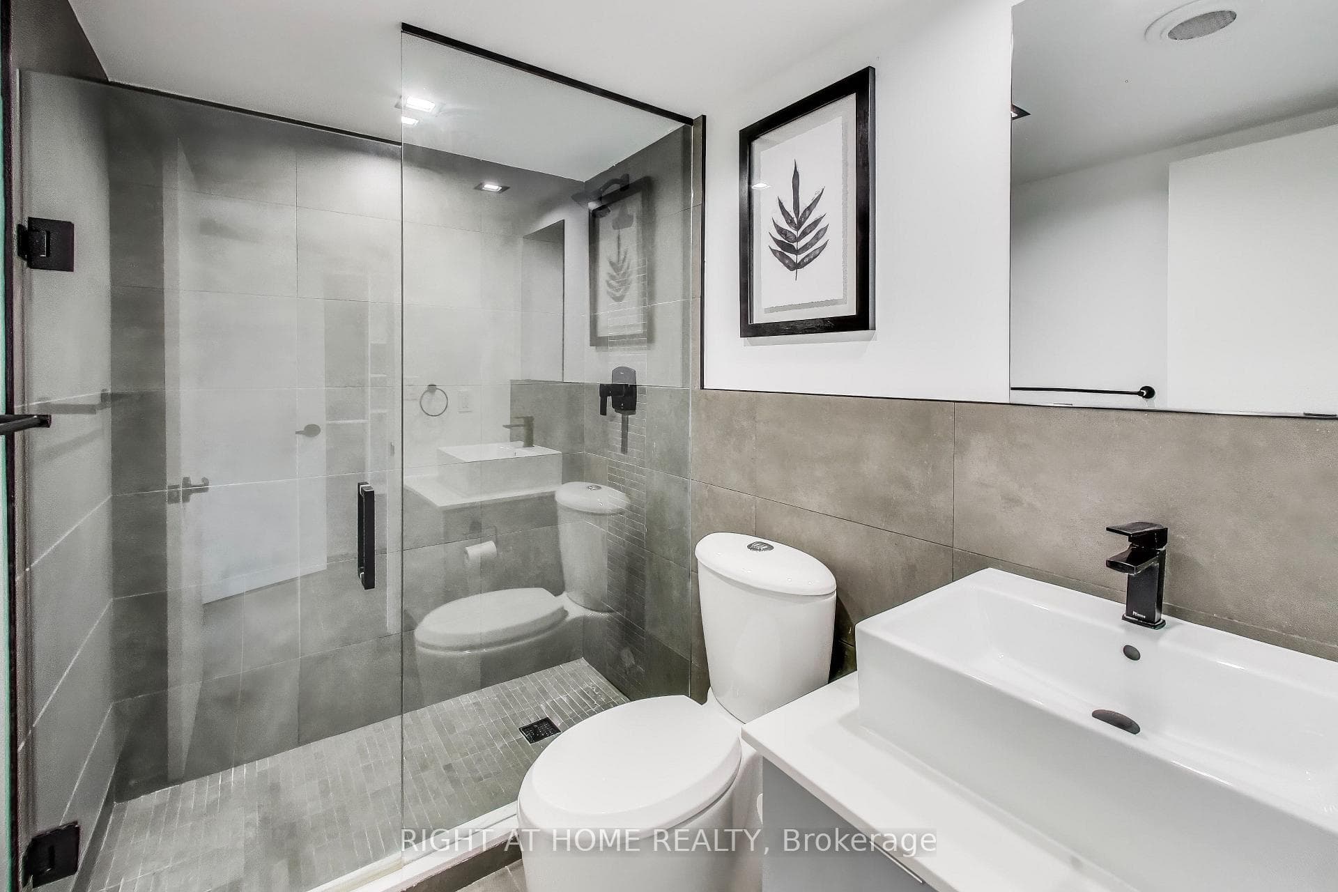 1604 Queen Street Unit PH photo 27