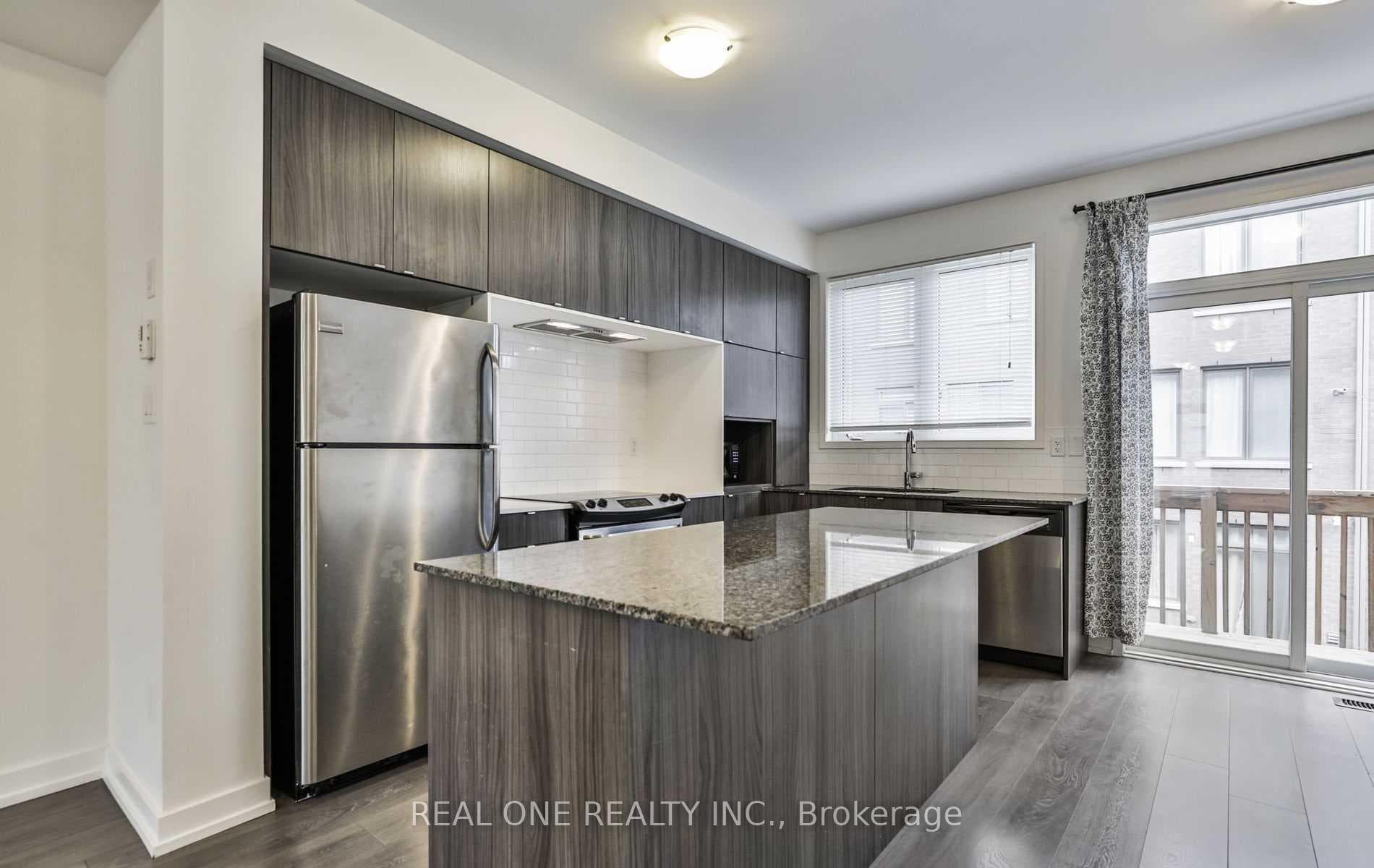 200 Huguenot Road photo 6