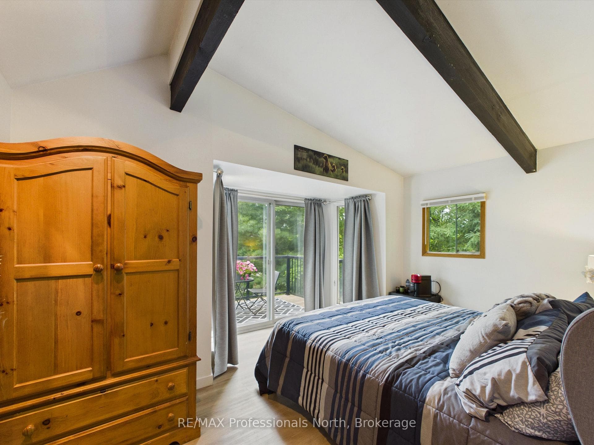 1760 Valley Road photo 17