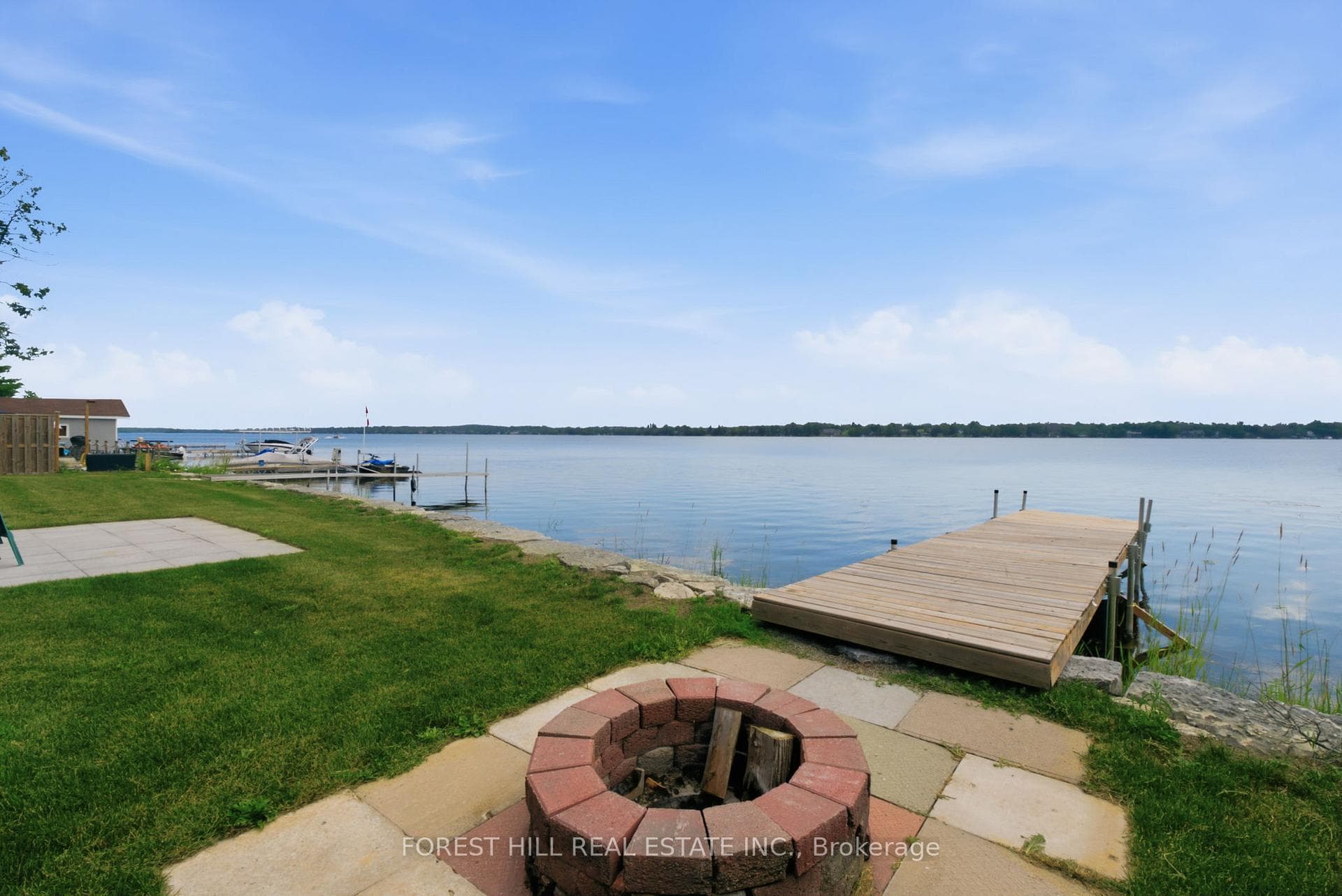 1161 Connaught Drive photo 36
