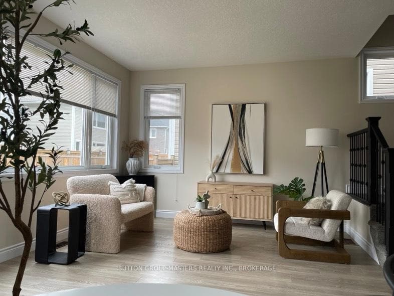528 Beth Crescent photo 29