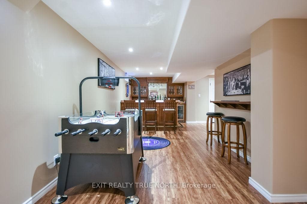 53 Etherington Crescent photo 31