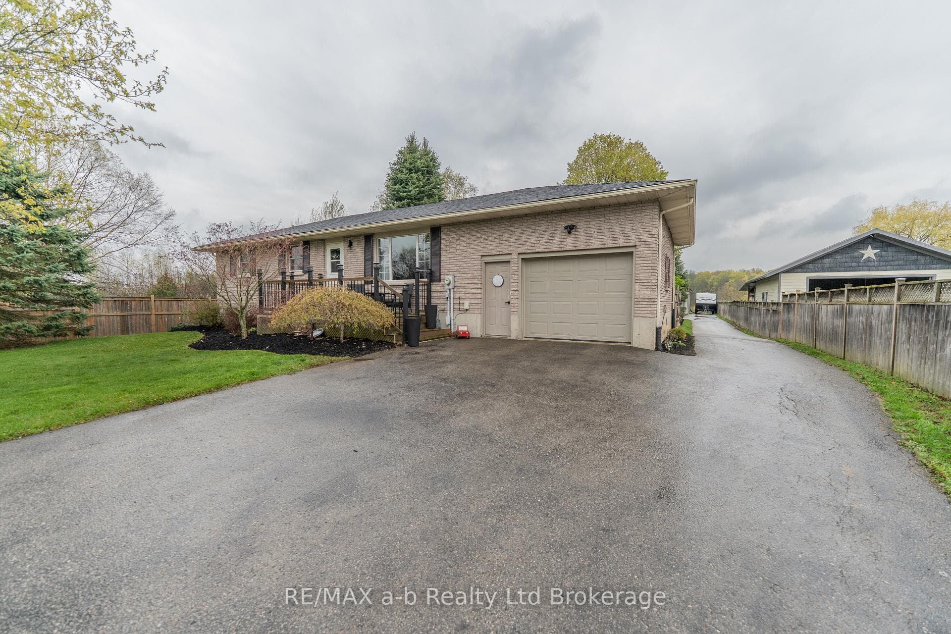 57185 Eden Line photo 6