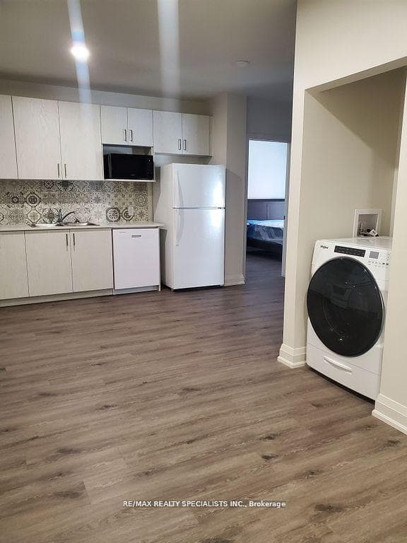 307 King Street Unit 206 photo 4