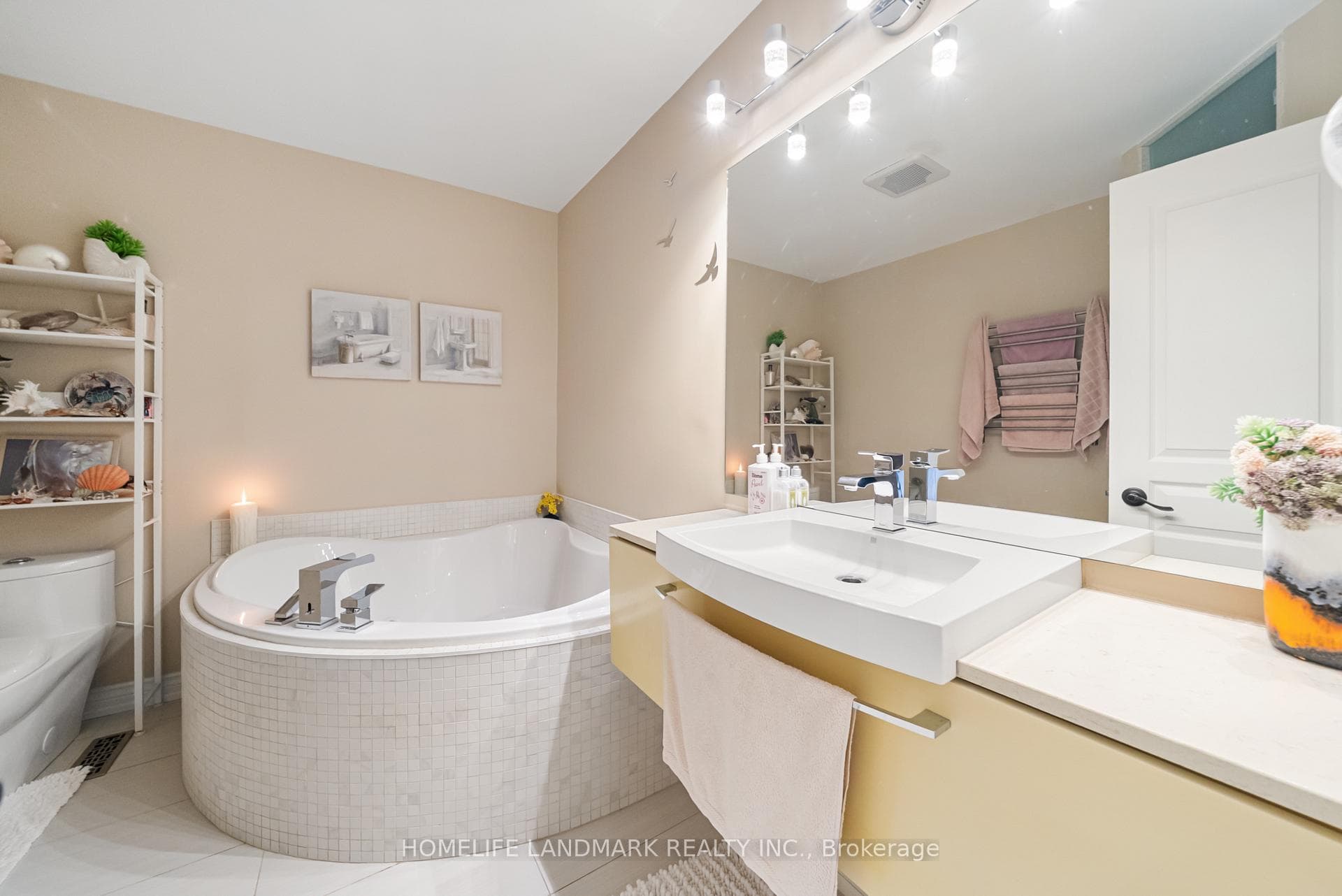 53 Bloomgate Crescent photo 15