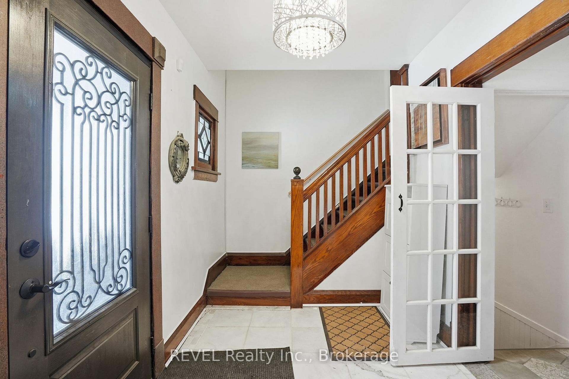 4908 Simcoe Street photo 7