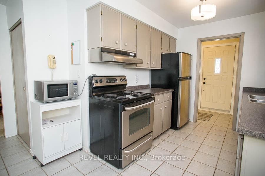 15 Burdock Boulevard photo 9