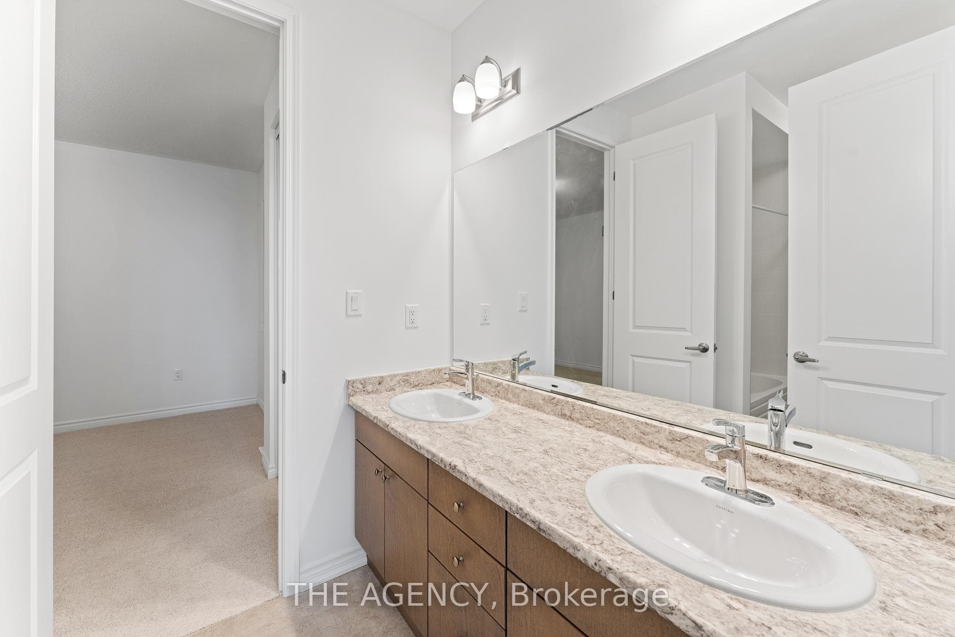 15 Aster Woods Drive photo 16