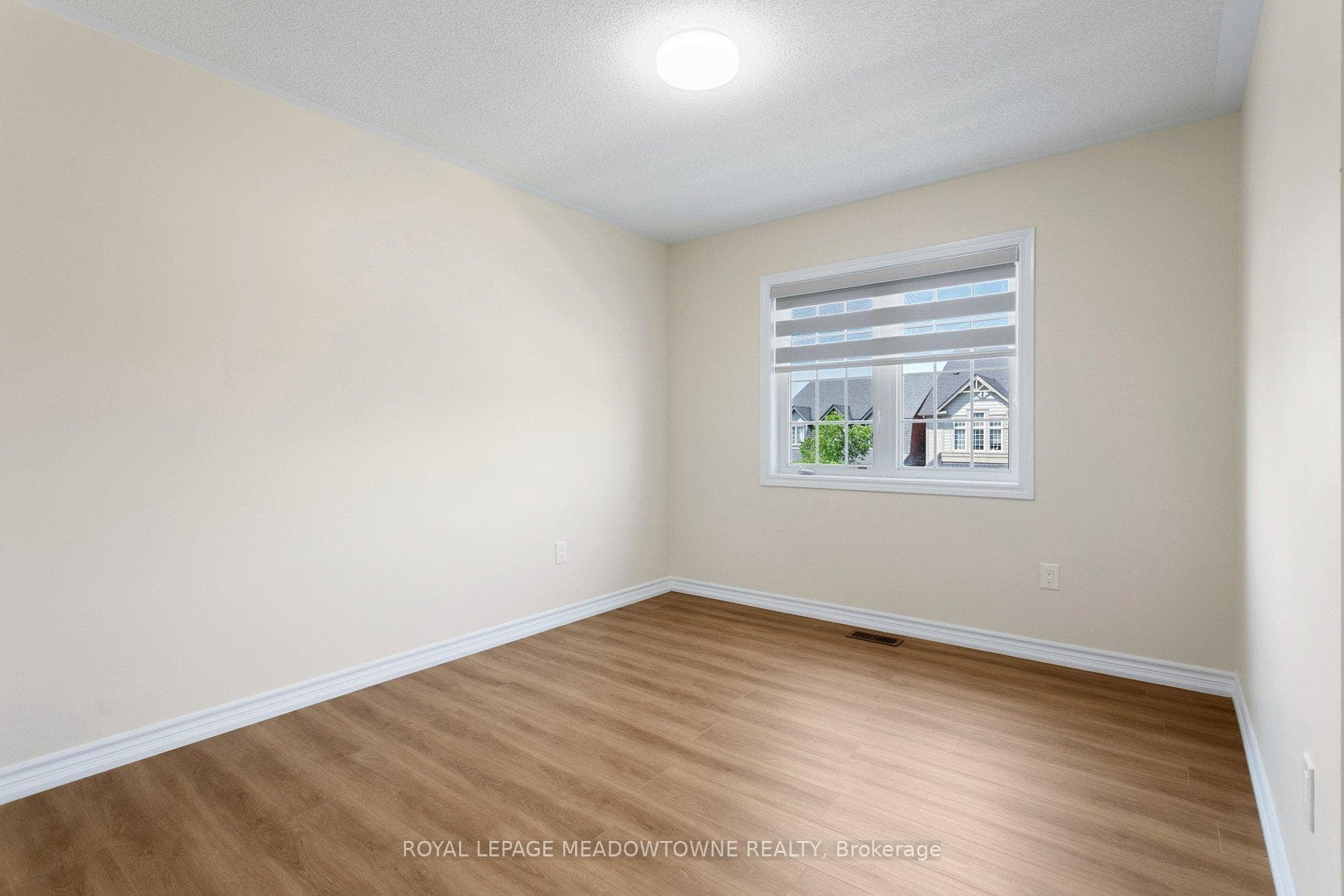 15 Learmont Avenue Unit Upper photo 43