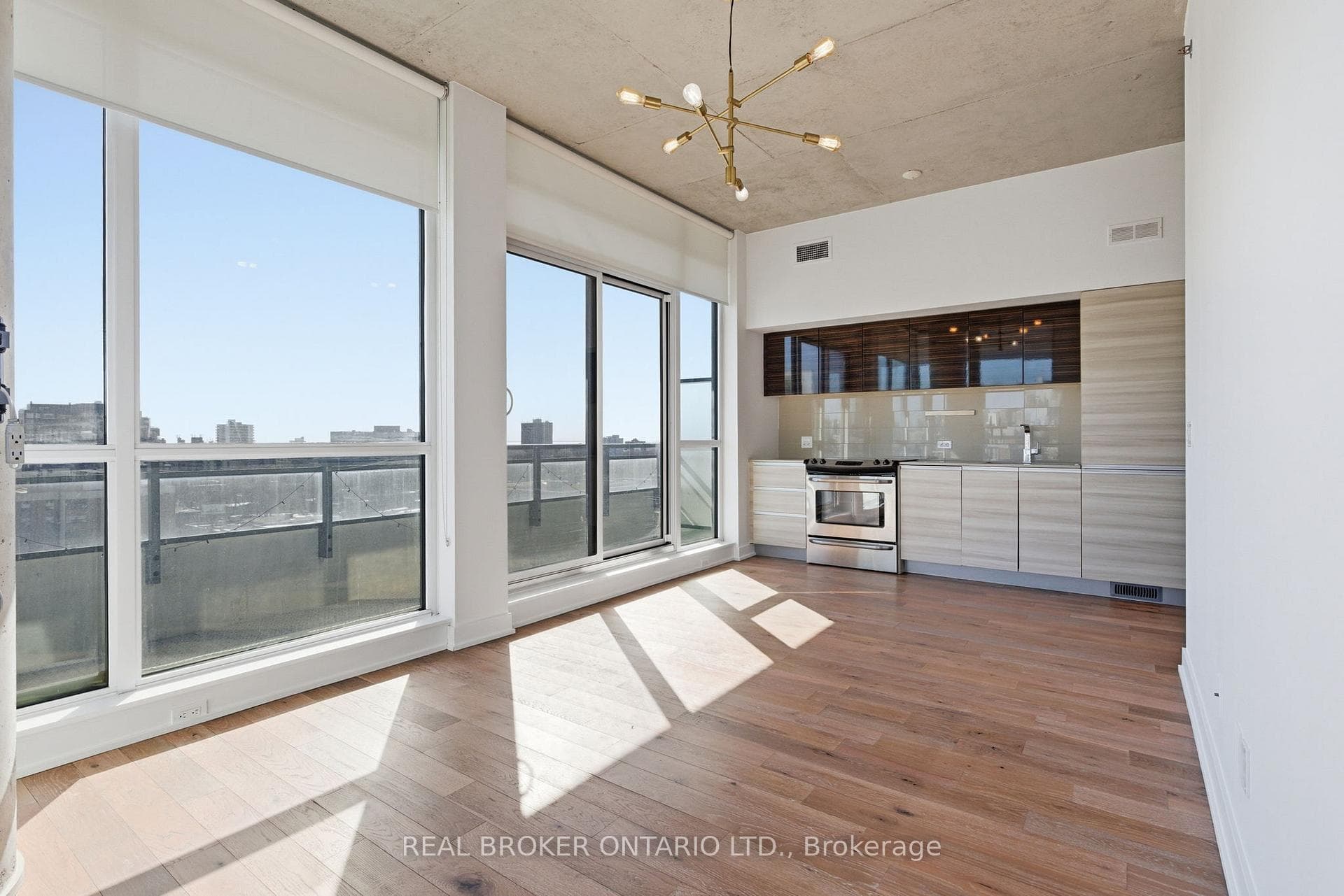 20 Minowan Miikan Lane Unit 1105 photo 4