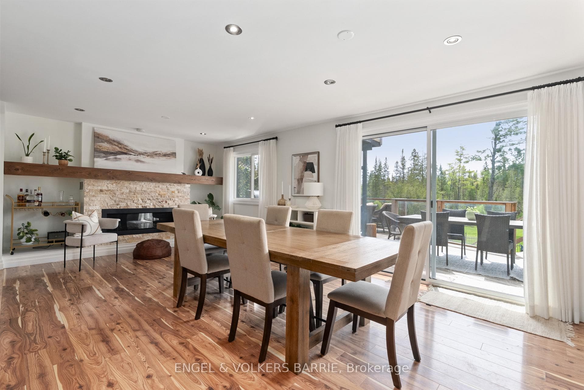 1441 Hendrie Road photo 8