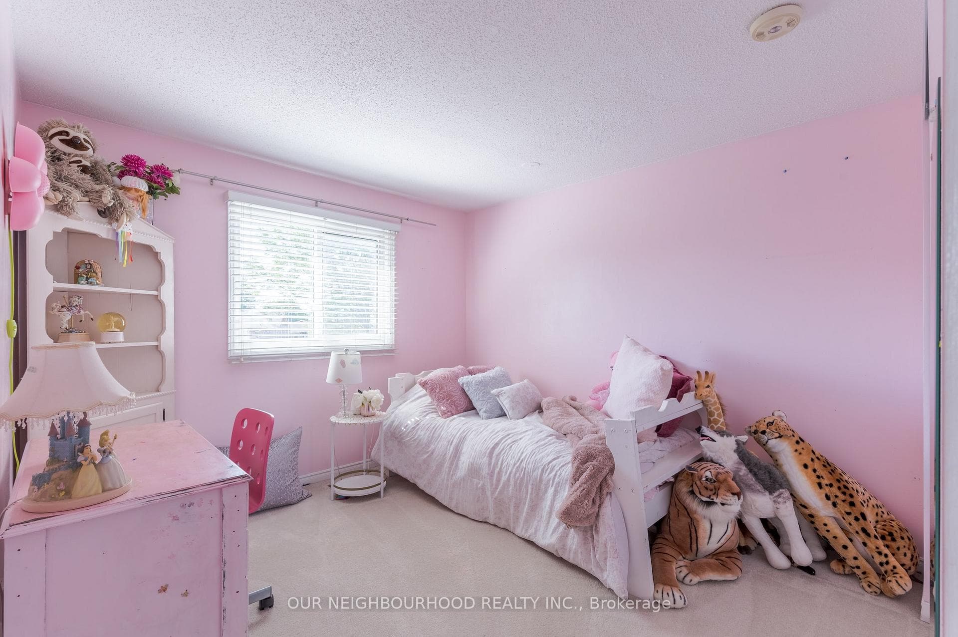 803 Attersley Drive photo 18
