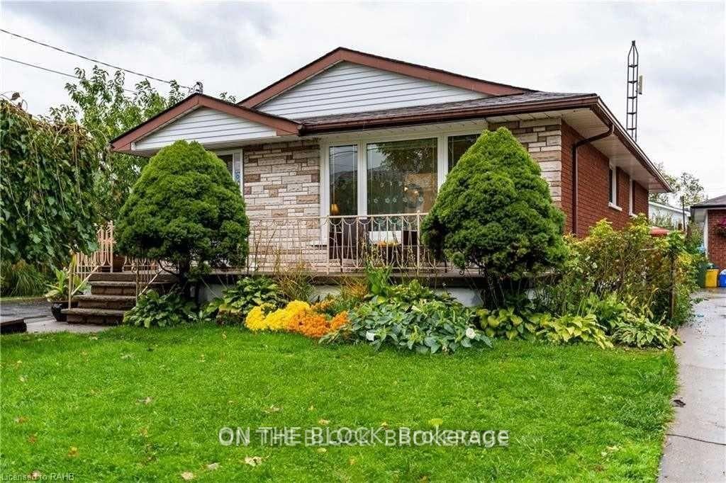 151 Nugent Drive Unit Upper photo 1