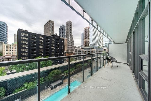 33 Charles Street Unit 606 photo 18
