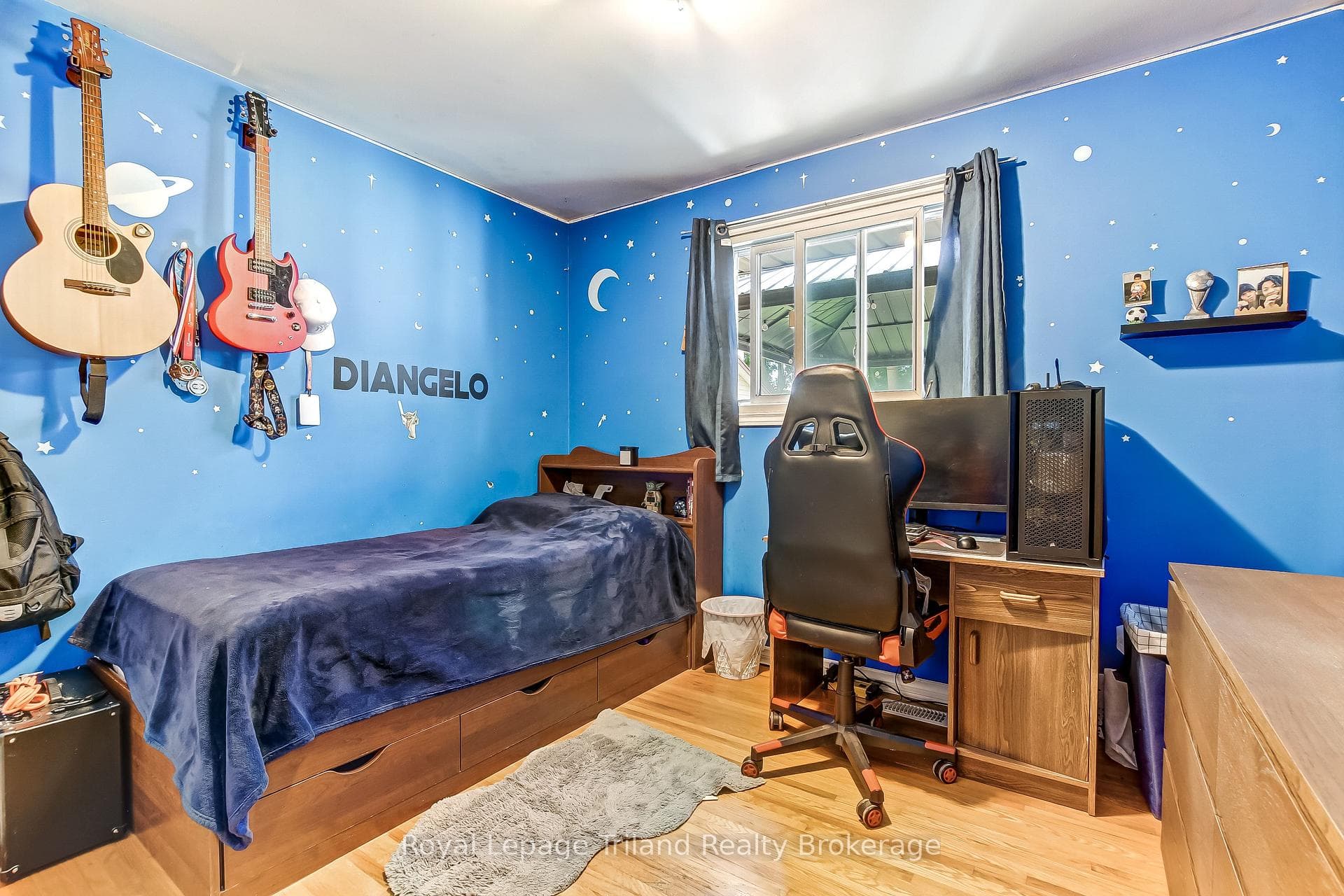 789 Gladstone Drive photo 23