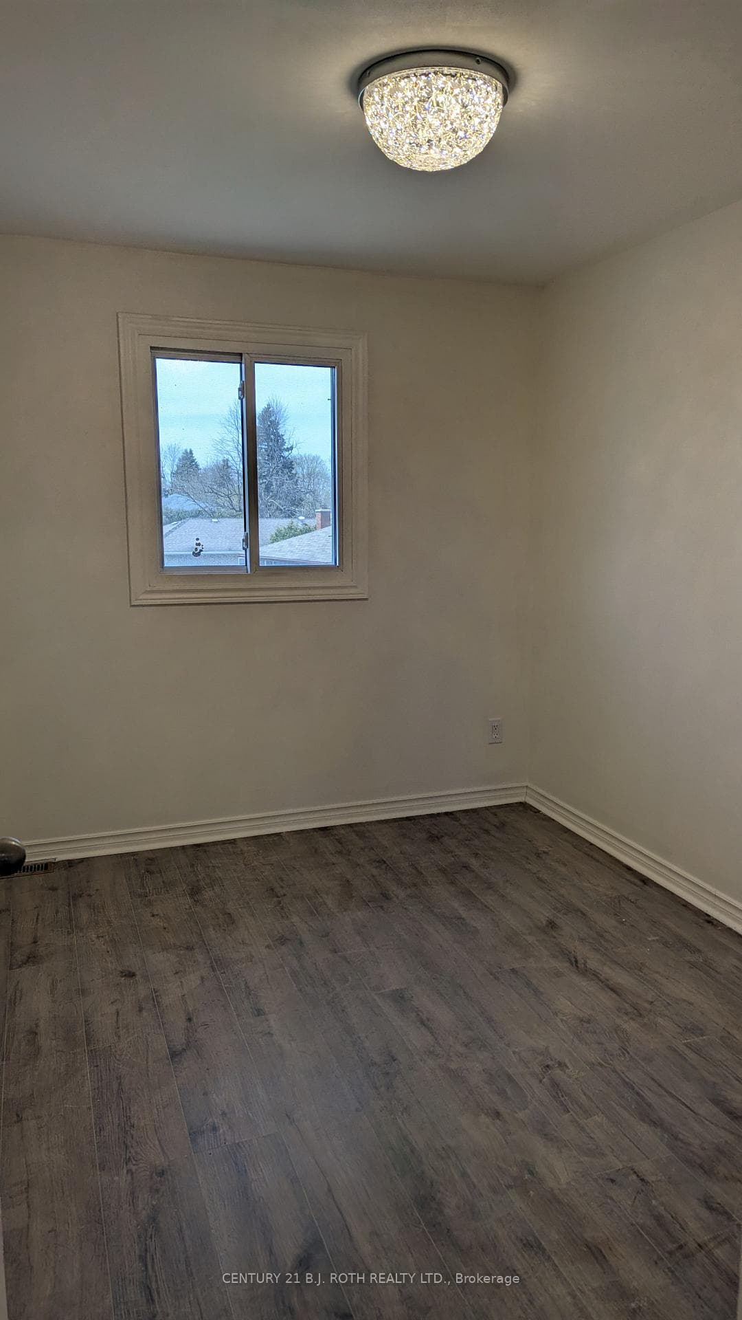 20 Meadowland Avenue Unit Upper photo 7