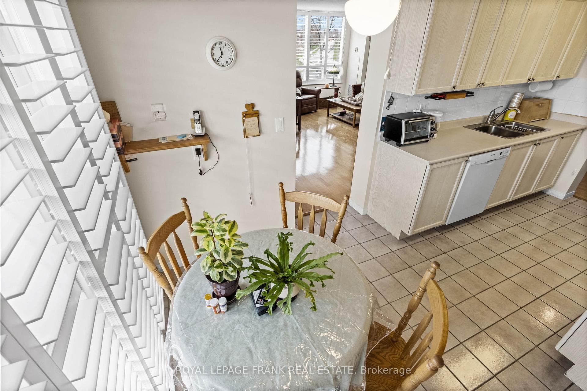 1000 The Esplanade N/A Unit 213 photo 17