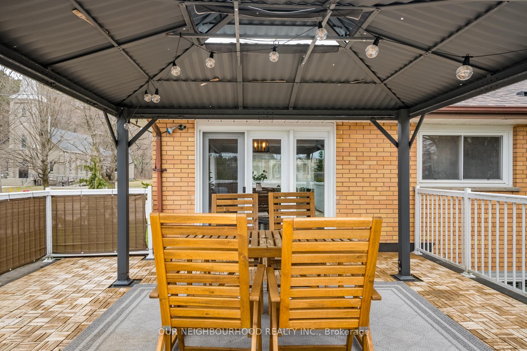 Large Deck + Pergola