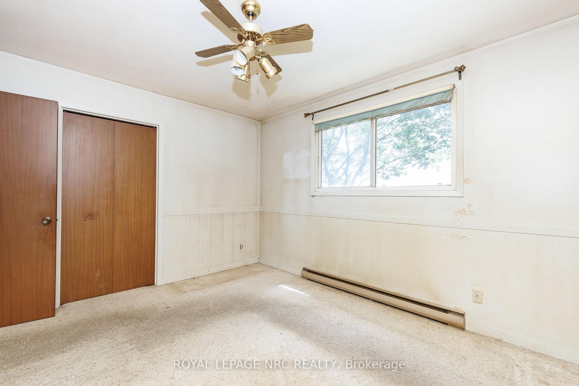 Bedroom Main floor
