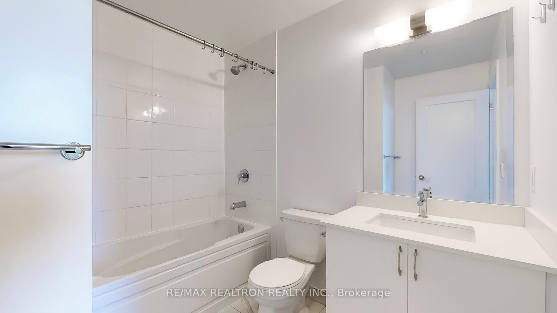 3220 Sheppard Avenue Unit 107 photo 21