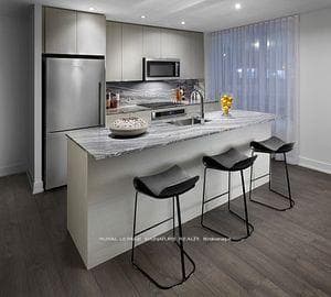 5 Mabelle Avenue Unit TH8 photo 8