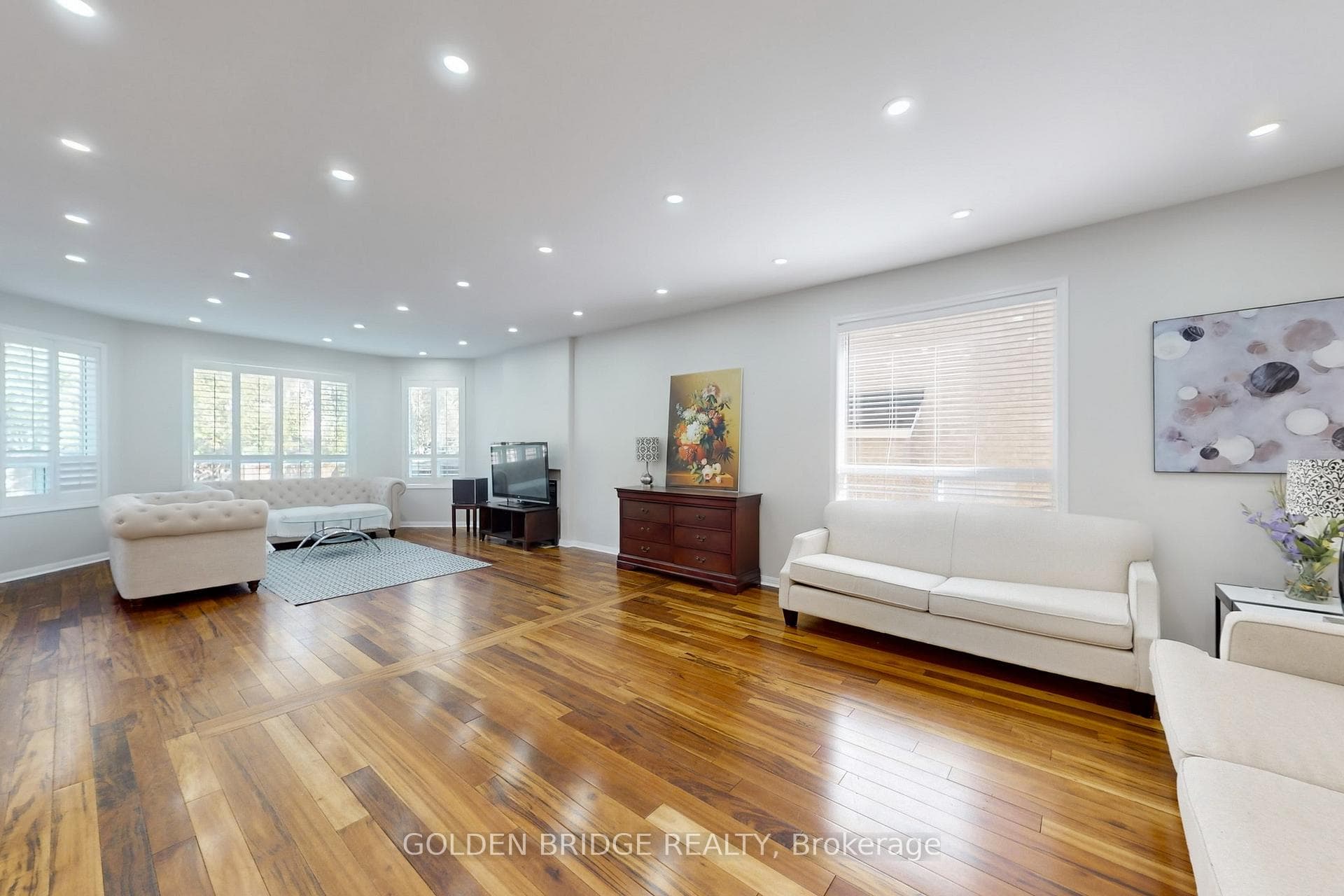 158 Worthington Avenue photo 9