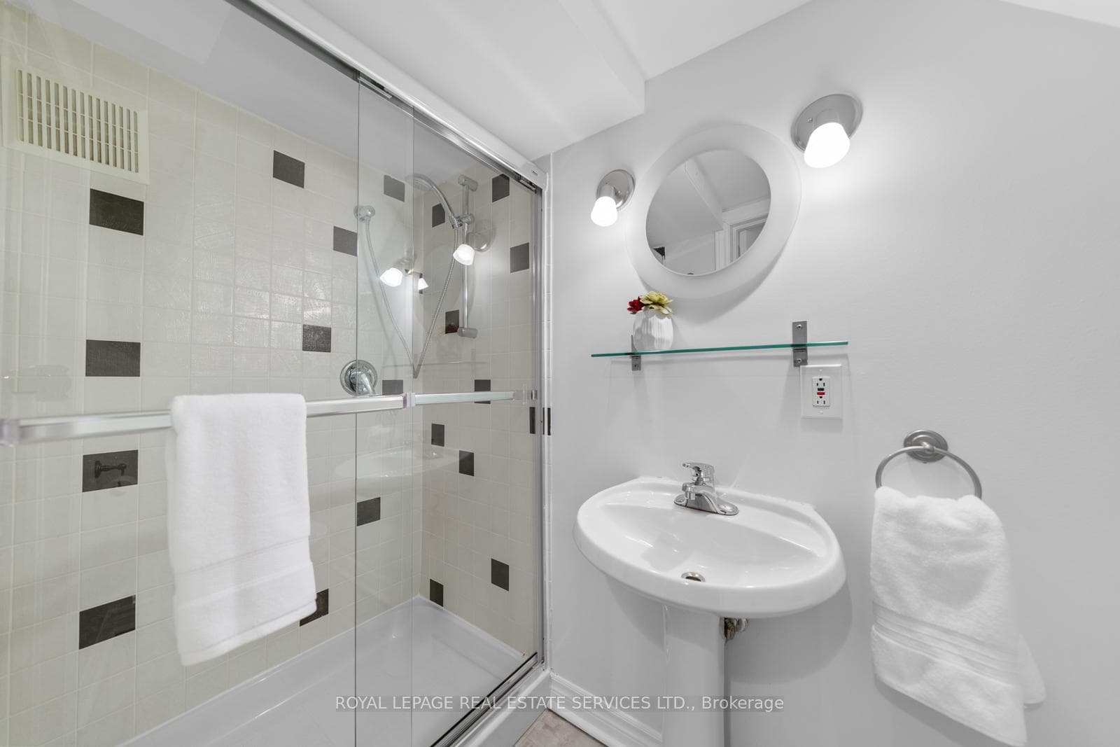 326 Indian Grove photo 36