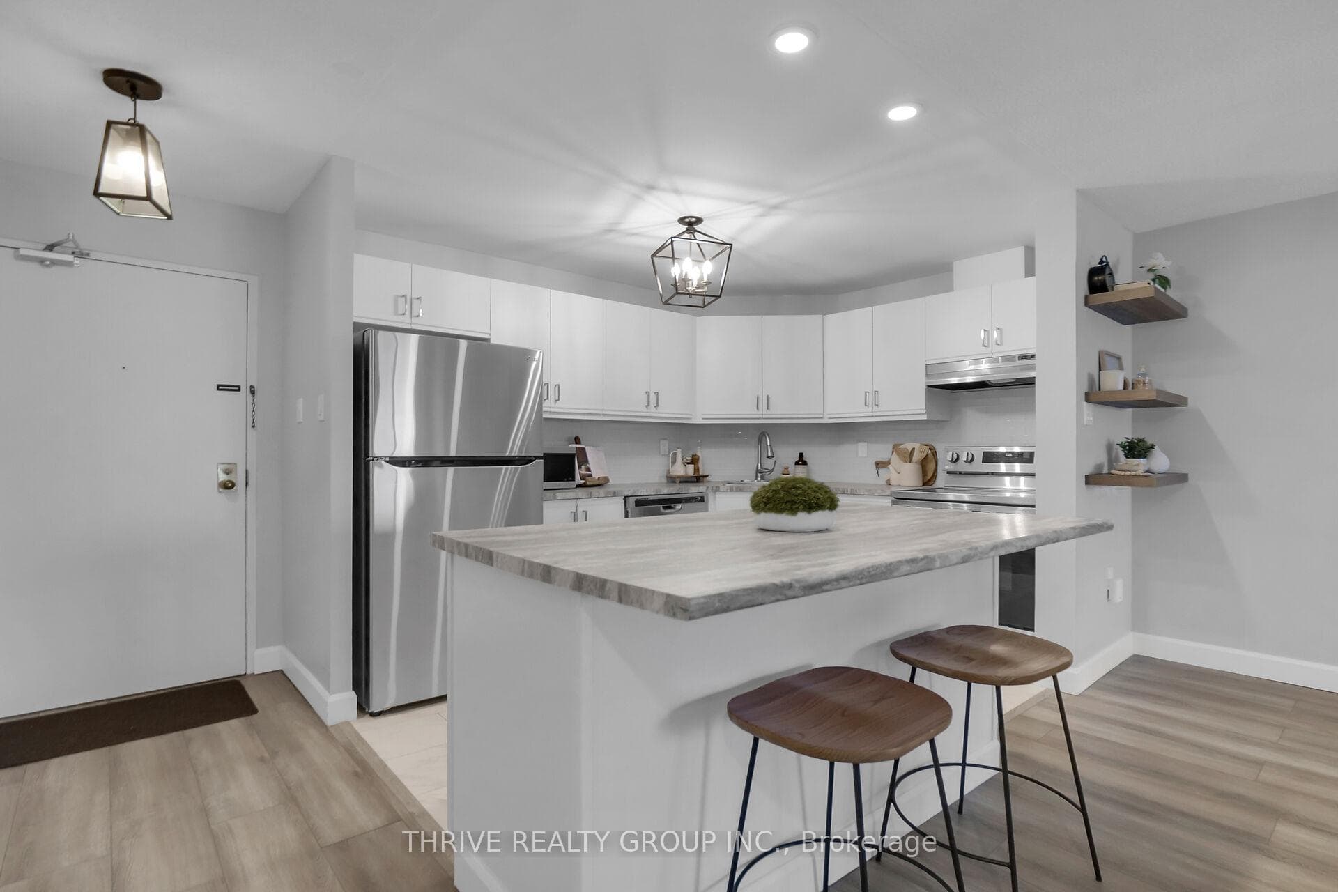 858 Commissioners Road Unit 1006 photo 1