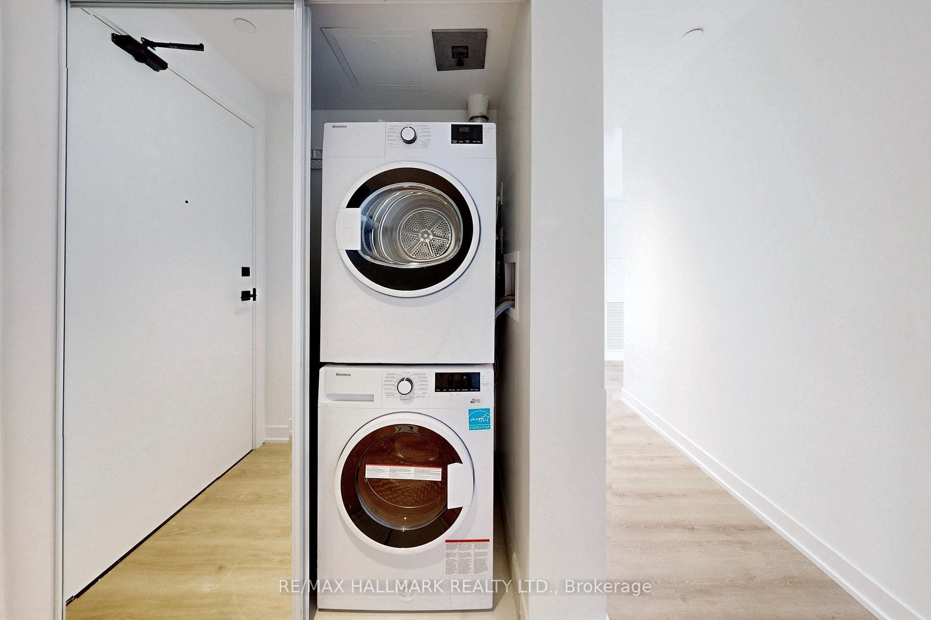 319 Jarvis Street Unit 3515 photo 22