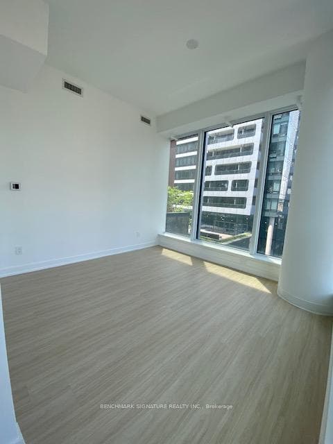 8 Wellesley Street Unit 805 photo 8