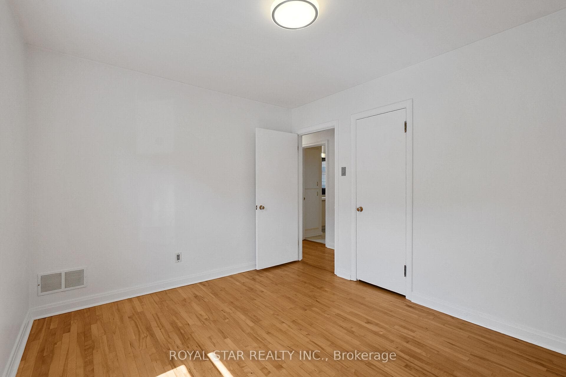 10 Delong Drive photo 30